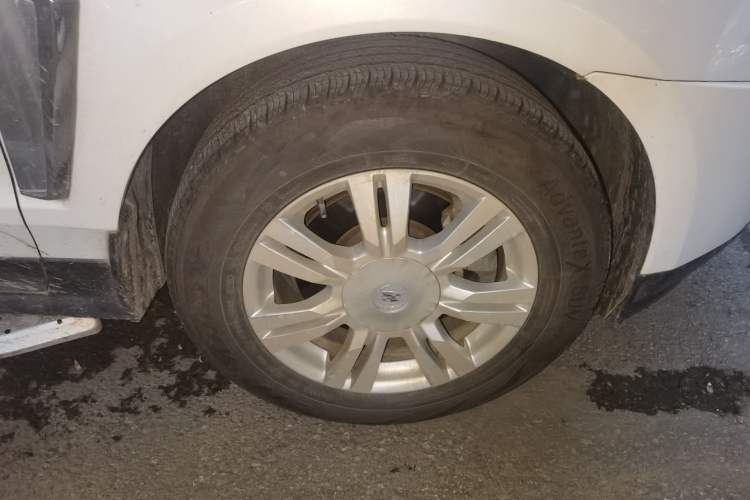 Used Cadillac SRX 2013 3.0L Luxury Model Right Front Wheel Hub