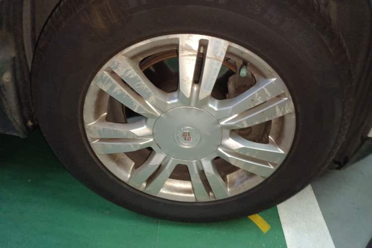 Used Cadillac SRX 2013 3.0L Comfort Model Right Front Wheel Hub