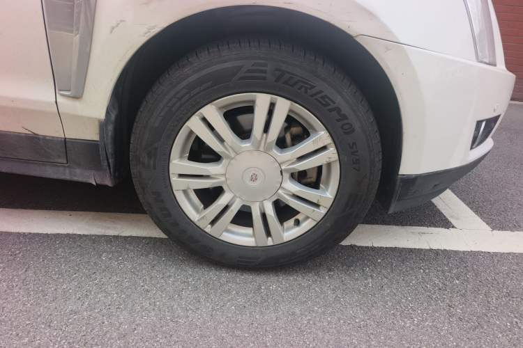 Used Cadillac SRX 2013 3.0L Comfort Model Right Front Wheel Hub