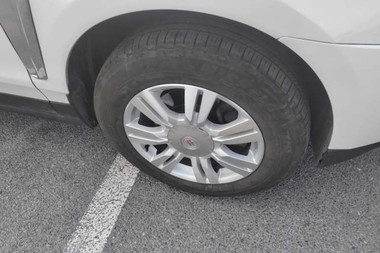Used Cadillac SRX 2013 3.0L Elite Model Right Front Wheel Hub