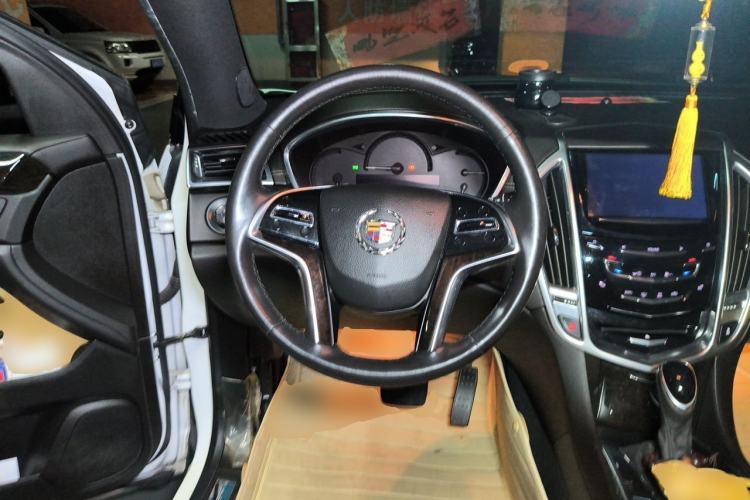 Used Cadillac SRX 2013 3.0L Elite Model Steering Wheel