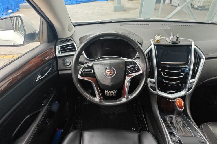 Used Cadillac SRX 2013 3.0L Elite Model Steering Wheel