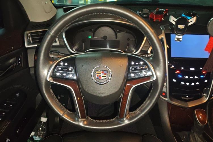 Used Cadillac SRX 2013 3.0L Elite Model Steering Wheel