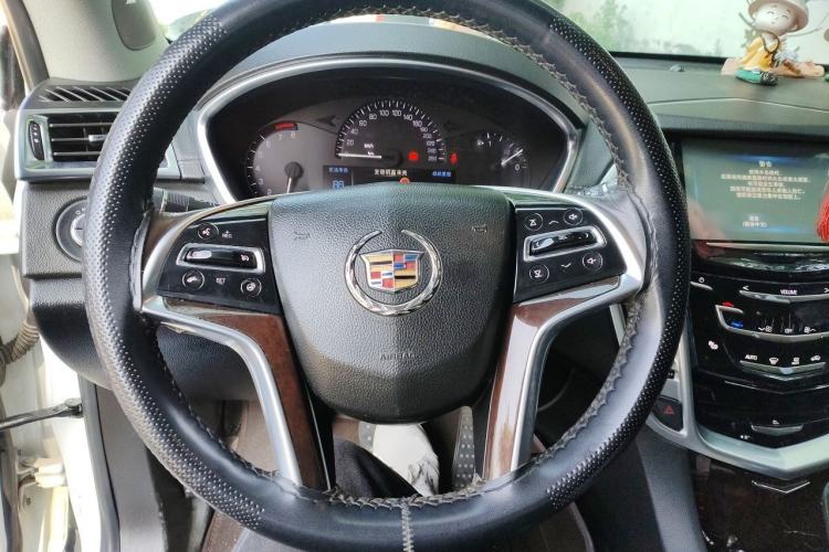 Used Cadillac SRX 2013 3.0L Luxury Model Steering Wheel