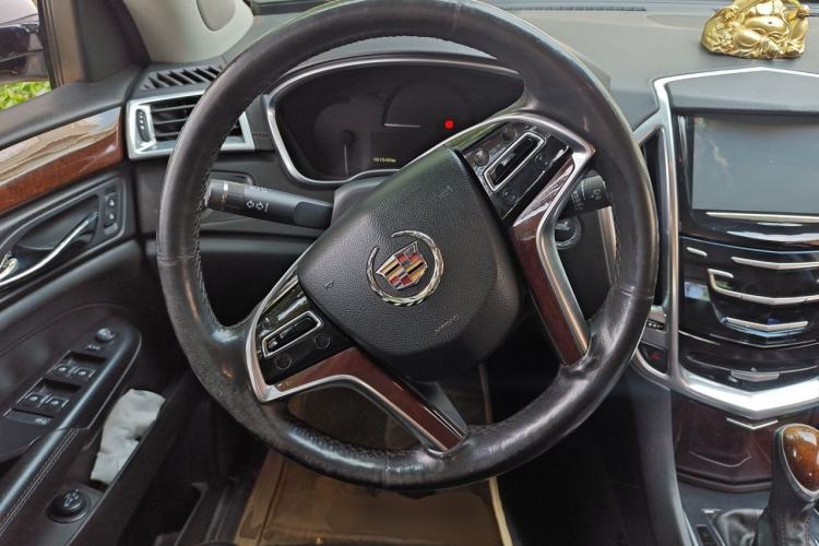 Used Cadillac SRX 2013 3.0L Luxury Model Steering Wheel