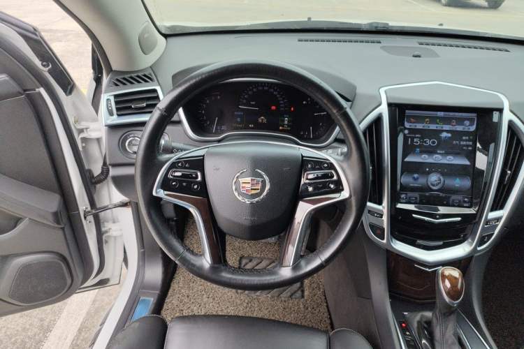 Used Cadillac SRX 2013 3.0L Luxury Model Steering Wheel