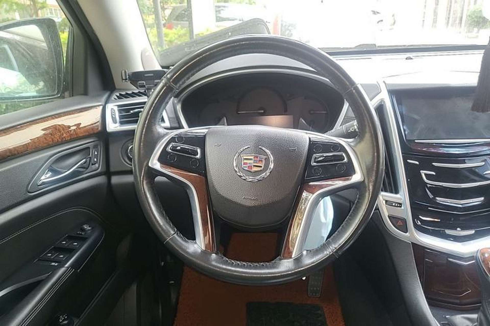 Used Cadillac SRX 2013 3.0L Elite Model Steering Wheel