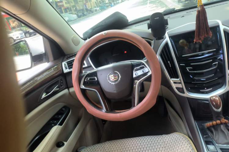 Used Cadillac SRX 2013 3.6L Flagship Model Steering Wheel