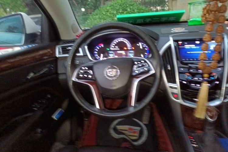Used Cadillac SRX 2013 3.0L Elite Model Steering Wheel