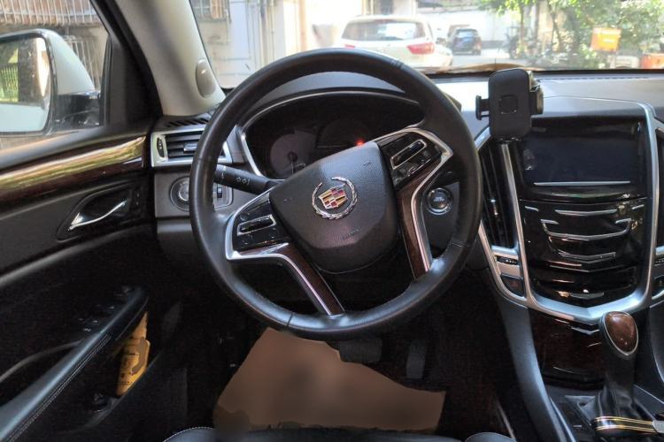 Used Cadillac SRX 2013 3.0L Elite Model Steering Wheel
