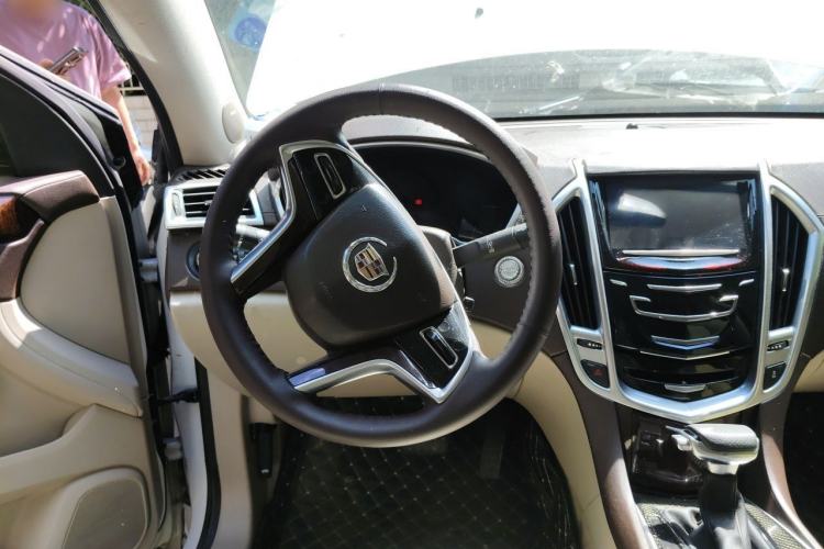 Used Cadillac SRX 2013 3.0L Elite Model Steering Wheel