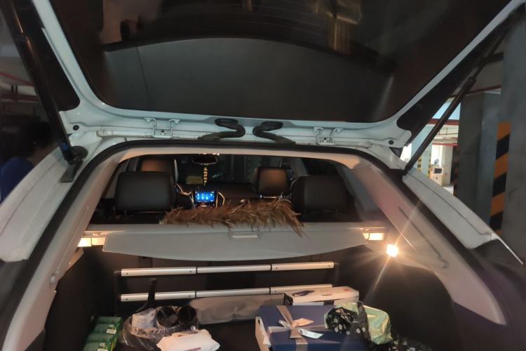 Used Cadillac SRX 2013 3.0L Elite Model Trunk