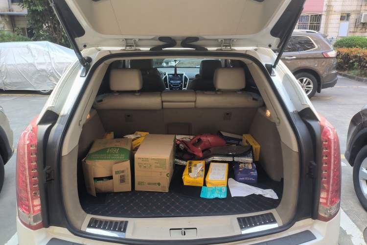 Used Cadillac SRX 2013 3.0L Elite Model Trunk
