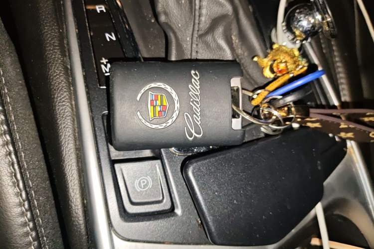 Used Cadillac SRX 2013 3.0L Elite Model Vehicle Key