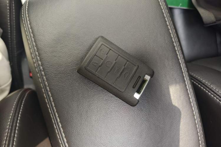 Used Cadillac SRX 2013 3.0L Elite Model Vehicle Key