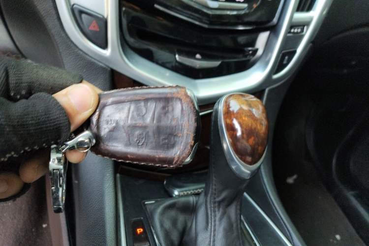 Used Cadillac SRX 2013 3.0L Luxury Model Vehicle Key