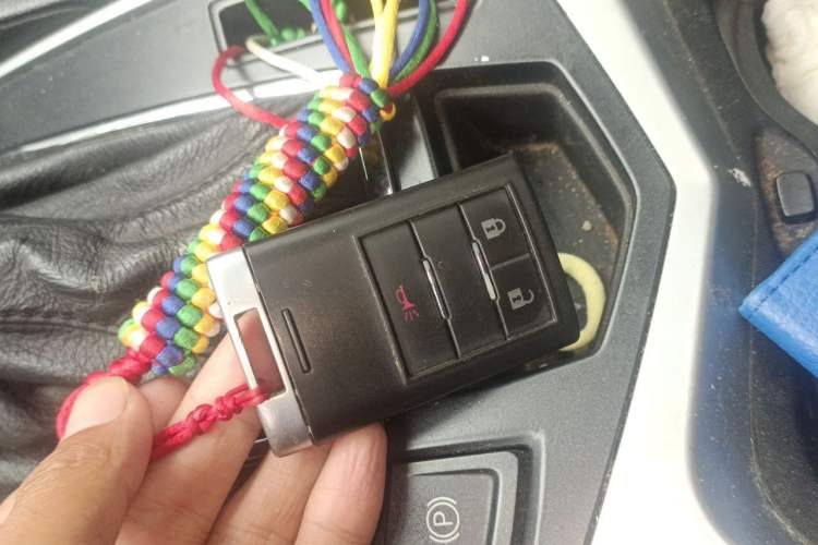 Used Cadillac SRX 2013 3.0L Comfort Model Vehicle Key