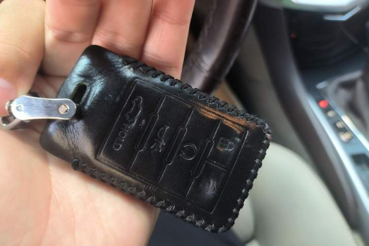 Used Cadillac SRX 2013 3.0L Elite Model Vehicle Key