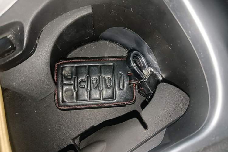 Used Cadillac SRX 2013 3.0L Comfort Model Vehicle Key
