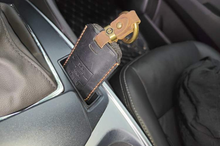 Used Cadillac SRX 2013 3.0L Comfort Model Vehicle Key