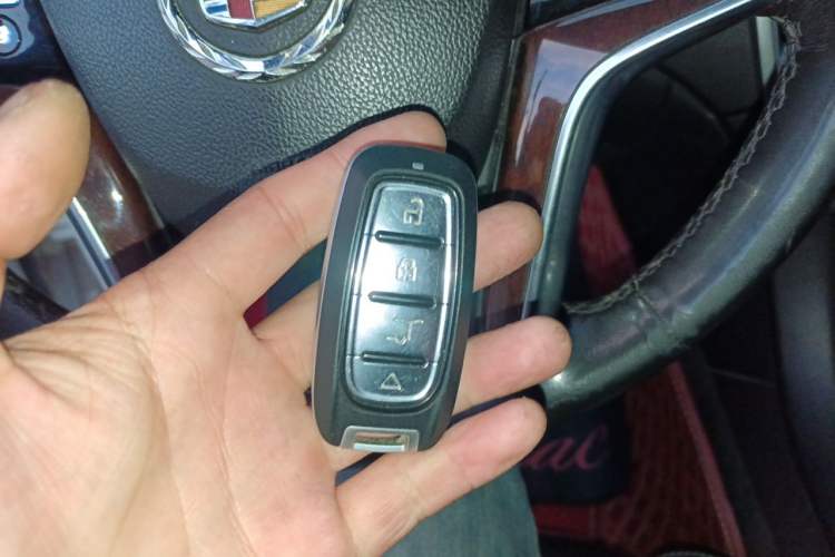 Used Cadillac SRX 2013 3.0L Elite Model Vehicle Key