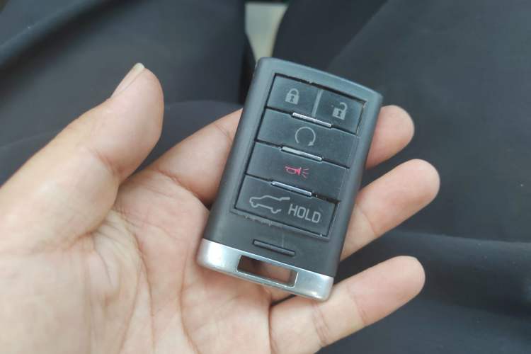 Used Cadillac SRX 2013 3.0L Elite Model Vehicle Key