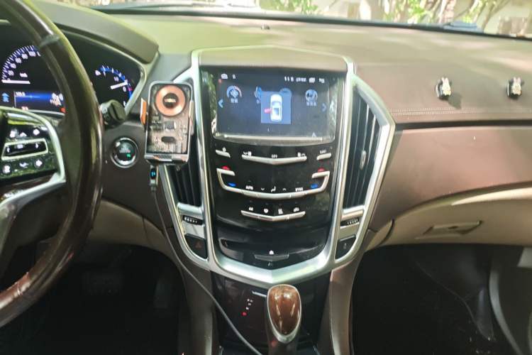 Used Cadillac SRX 2013 3.0L Elite Model Audio And AC Panel