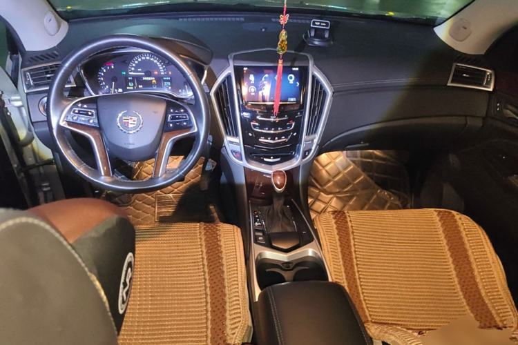 Used Cadillac SRX 2013 3.0L Leading Model Center Console