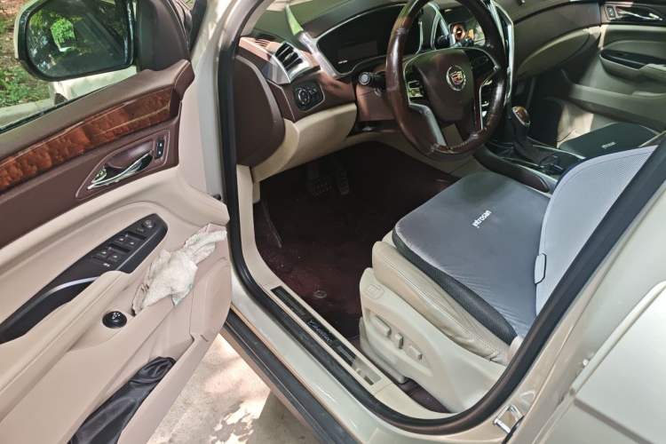 Used Cadillac SRX 2013 3.0L Elite Model Driver Seat