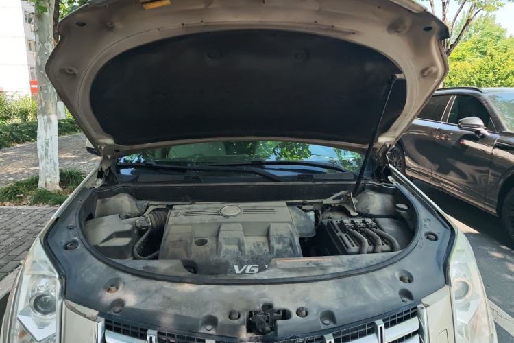 Used Cadillac SRX 2013 3.0L Luxury Model Engine Bay