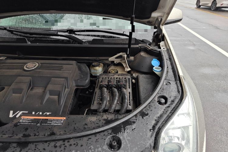 Used Cadillac SRX 2013 3.0L Elite Model Engine Bay Left