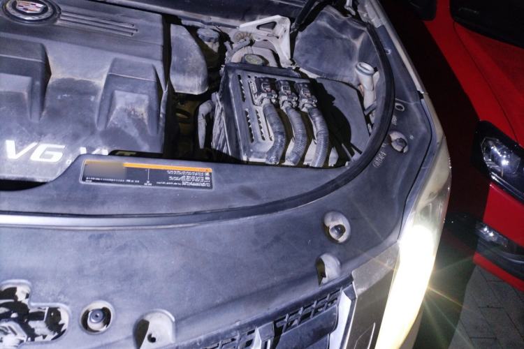 Used Cadillac SRX 2013 3.0L Elite Model Engine Bay Left