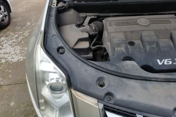 Used Cadillac SRX 2013 3.0L Comfort Model Engine Bay Right