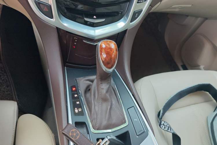 Used Cadillac SRX 2013 3.0L Luxury Model Gear Lever