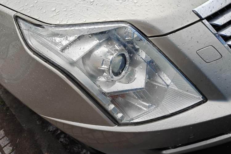 Used Cadillac SRX 2013 3.0L Elite Model Right Front Headlight