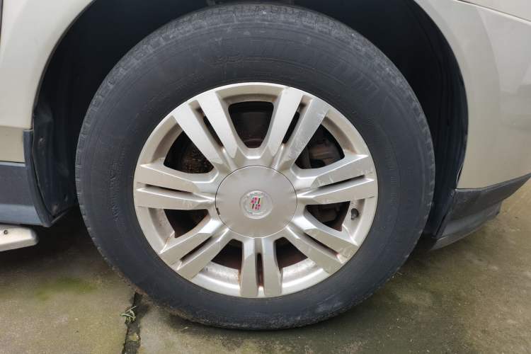 Used Cadillac SRX 2013 3.0L Comfort Model Right Front Wheel Hub