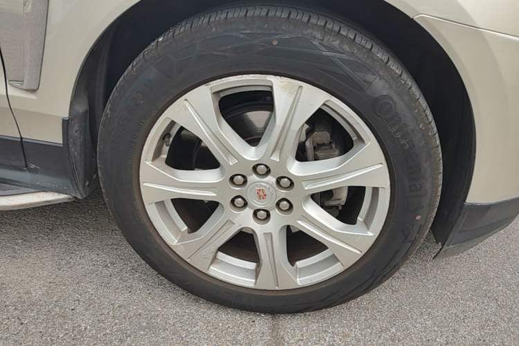 Used Cadillac SRX 2013 3.0L Leading Model Right Front Wheel Hub