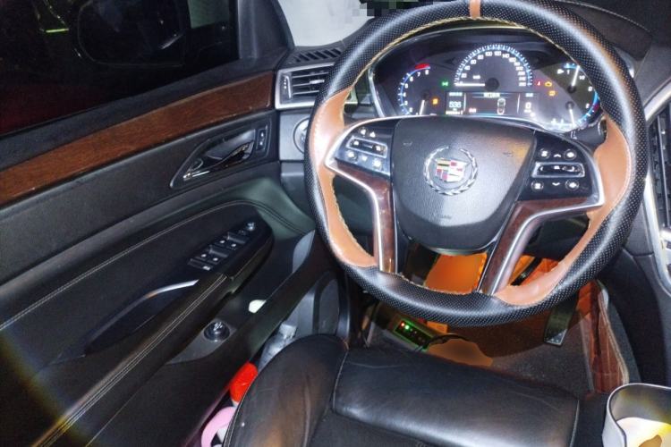 Used Cadillac SRX 2013 3.0L Elite Model Steering Wheel