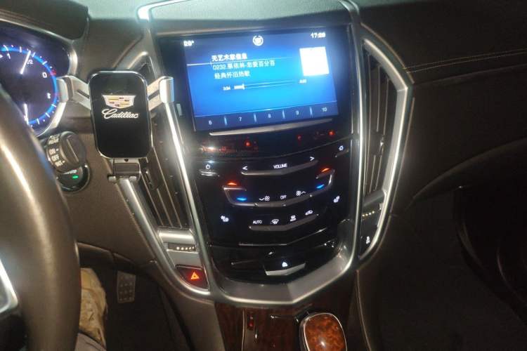 Used Cadillac SRX 2014 3.0L Elite Model Audio And AC Panel