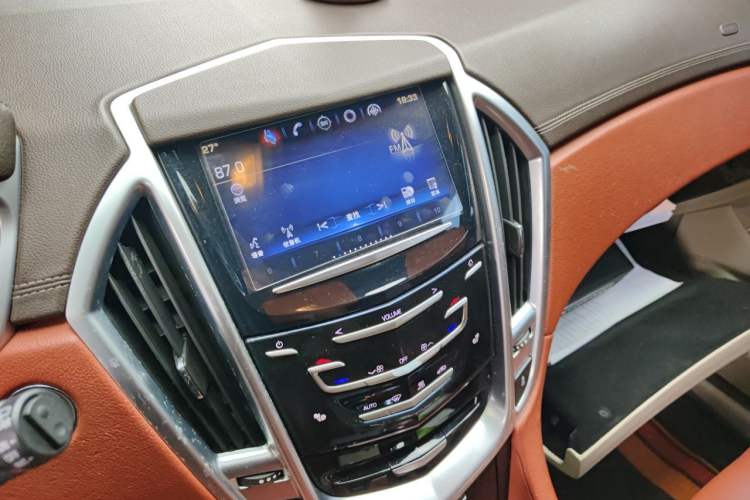 Used Cadillac SRX 2014 3.0L Elite Model Audio And AC Panel