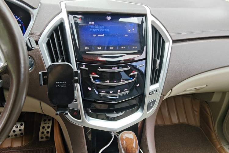 Used Cadillac SRX 2014 3.0L Luxury Model Audio And AC Panel