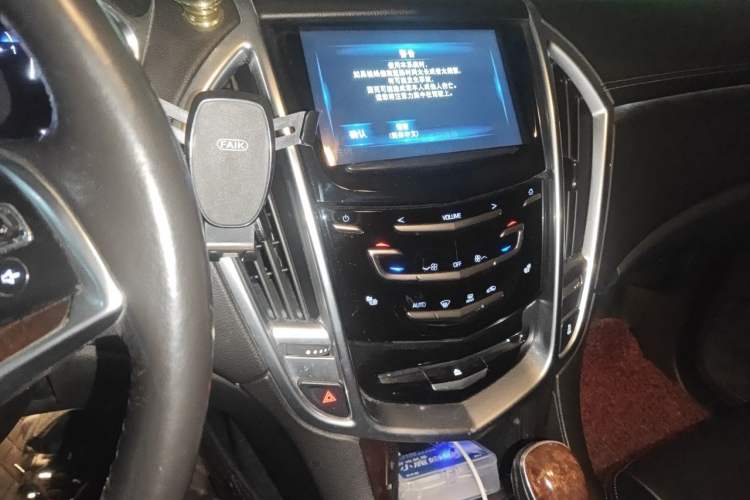 Used Cadillac SRX 2014 3.0L Elite Model Audio And AC Panel