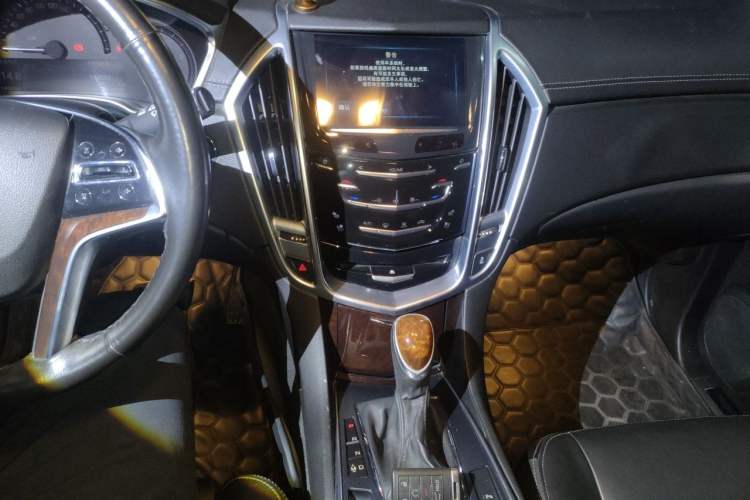 Used Cadillac SRX 2014 3.0L Elite Model Audio And AC Panel