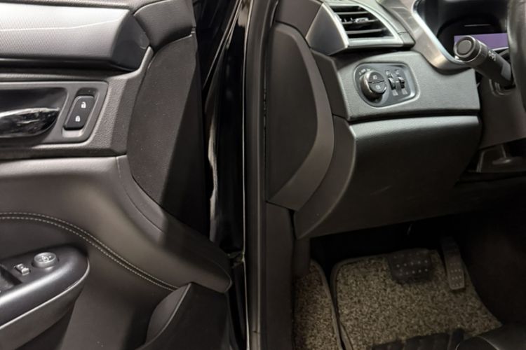 Used Cadillac SRX 2014 3.0L Comfort Model Audio And AC Panel
