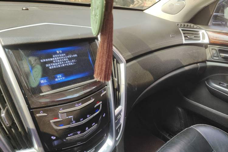 Used Cadillac SRX 2014 3.0L Elite Model Audio And AC Panel