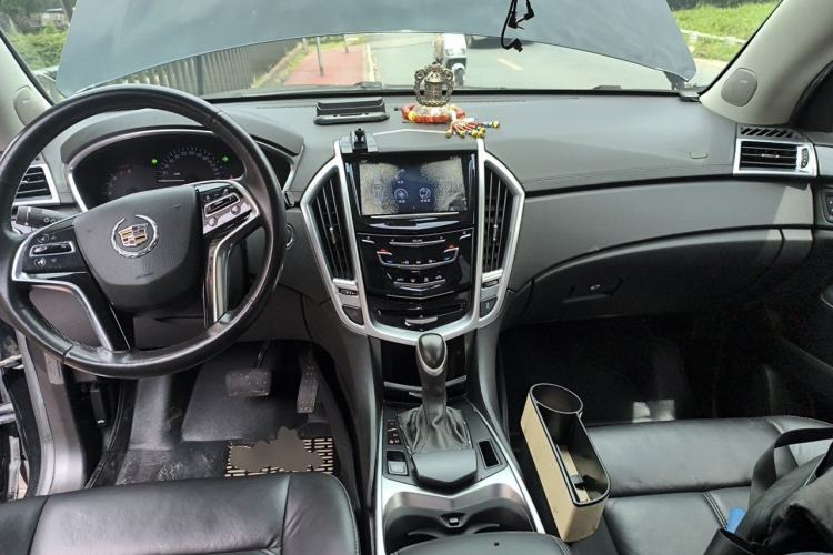 Used Cadillac SRX 2014 3.0L Comfort Model Center Console