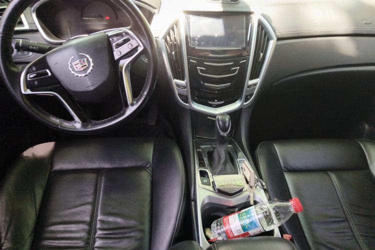 Used Cadillac SRX 2014 3.0L Comfort Model Center Console