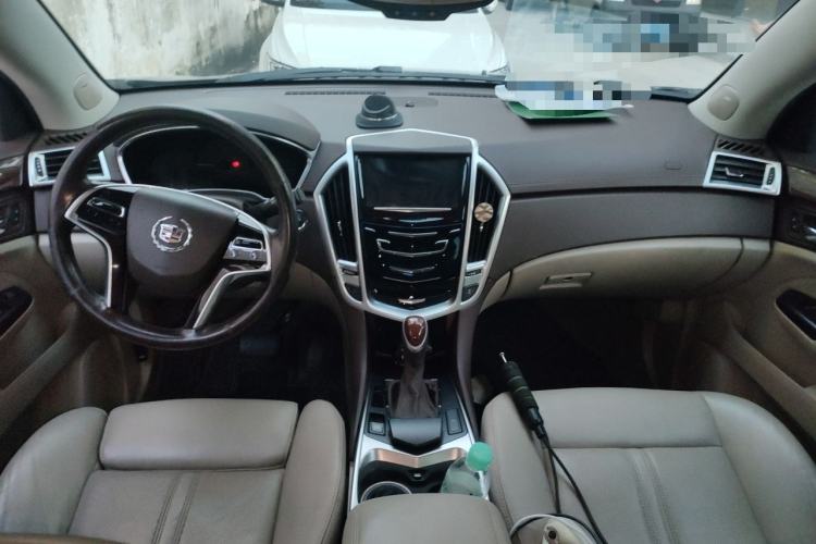 Used Cadillac SRX 2014 3.0L Elite Model Center Console
