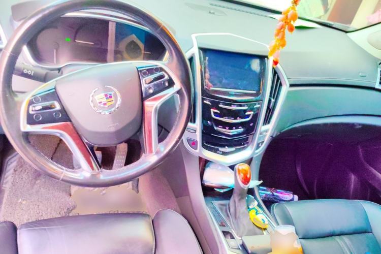 Used Cadillac SRX 2014 3.0L Leading Model Center Console