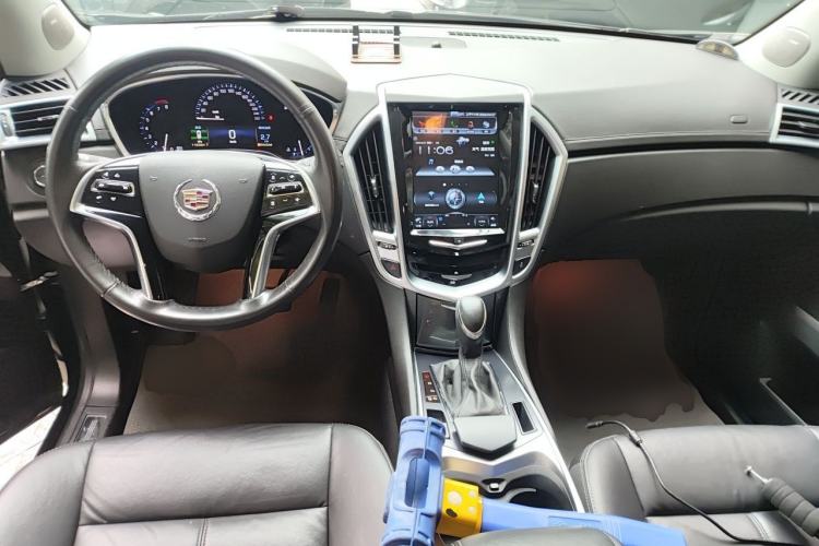 Used Cadillac SRX 2014 3.0L Comfort Model Center Console